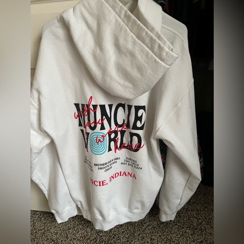 Muncie World sweatshirt